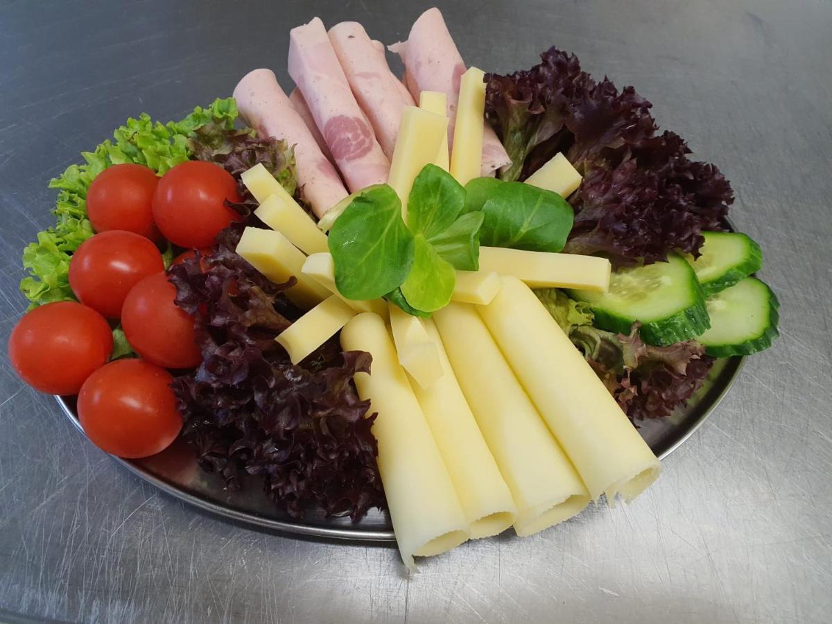 Hotel-Restaurant-Linde Gundlischwand Kültér fotó